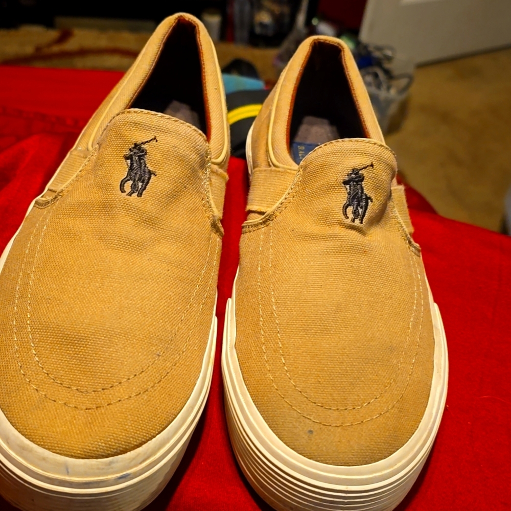 Man's hello, slip on shoes size seven tan